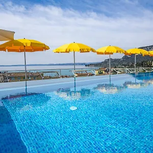 Sky Pool Sole Garda (Verona)